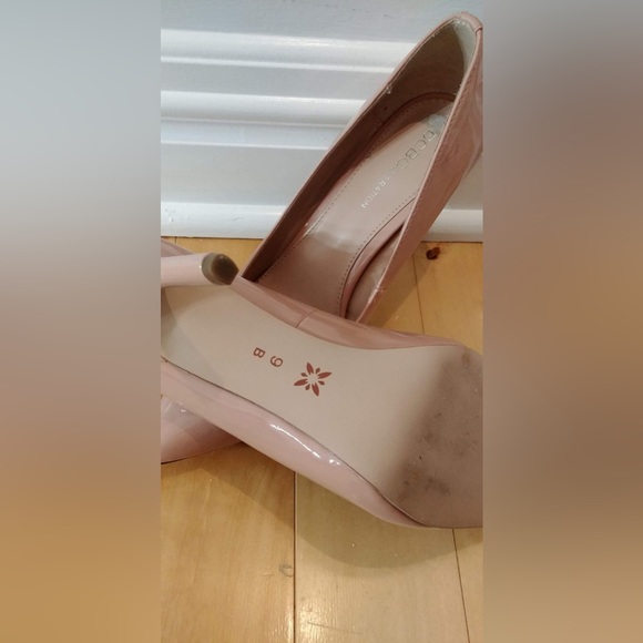 BCBGeneration heels, size 9 - Picture 2 of 2